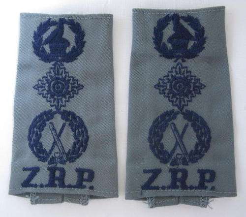 ZIMBABWE POLICE, COMMISSIONER,RANK SLIP ON PAIR-EMBROIDERED-POST 1980