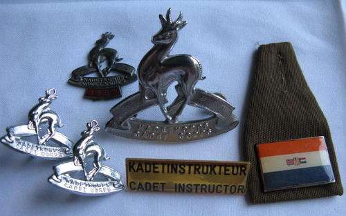 CADET CORPS CHROMED CAP+COLLARS,NAME BAR,FAB BADGE-SOLD WITH A WHITE METAL & ENAMEL 1963 BADGE-POSSI