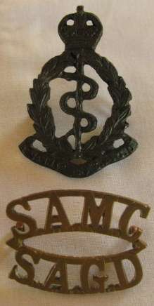 NO. 3918)  S.A. MEDICAL CORPS BLACKENED WW2 CASTING CAP BADGE + SHOULDER TITLE.