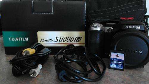 Fujifilm Finepix S8000