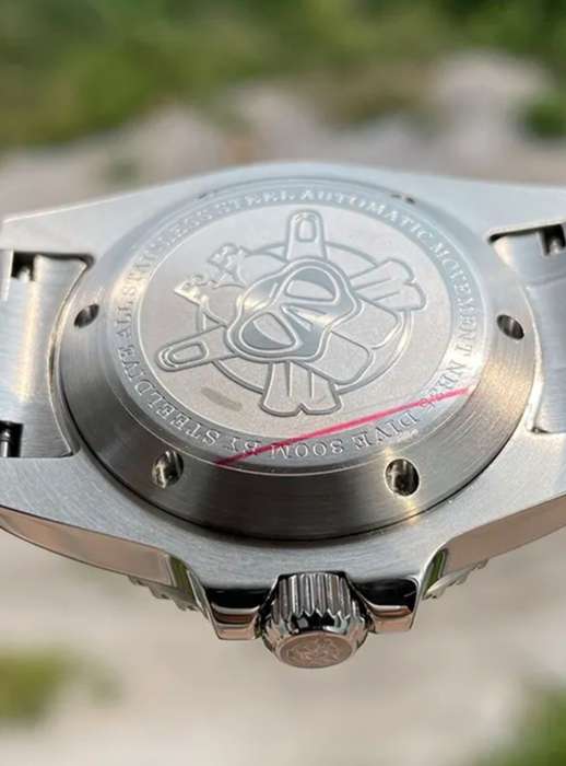 WOW!!-Steeldive 300m Submarine Diver-SEIKO NH35A 24 JEWELS AUTOMATIC