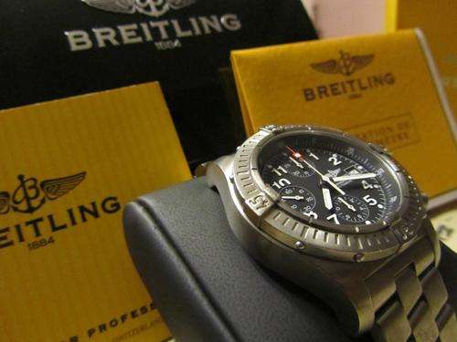 Breitling Avenger Chrono Titanium