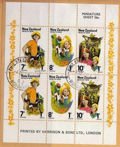 NEW ZEALAND 1976 "HEALTH" MINI SHEET V.F. USED. SG MS 1128. CAT 6 POUNDS.