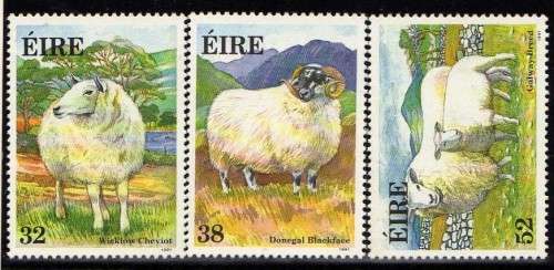 IRELAND 1991 "IRISH SHEEP" SET OF 3 UMM. SG 816-818. CAT 4,40 POUNDS.