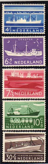 NETHERLANDS 1957 SHIPS SET OF 5 MM WITH HEAVY HINGE BUT CLEAN FACE. SG 843-847. CAT 24,60 POUNDS.