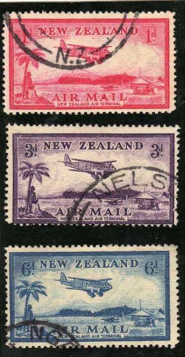 NEW ZEALAND 1935 AIR SET OF 3 VFU. SG 570-2. CAT 6 POUNDS. (2018)