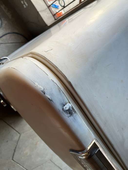 WORKING! VERY VINTAGE FRIGIDARE FRIGE. A very rare find. Buyer to collect.