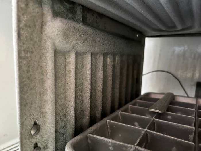 WORKING! VERY VINTAGE FRIGIDARE FRIGE. A very rare find. Buyer to collect.