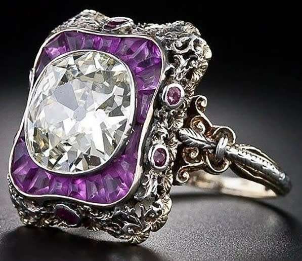 BRAND NEW - Stunning Sterling Silver Amythst 7g Ring