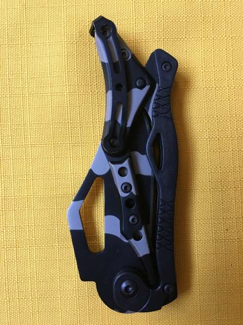KNIFE