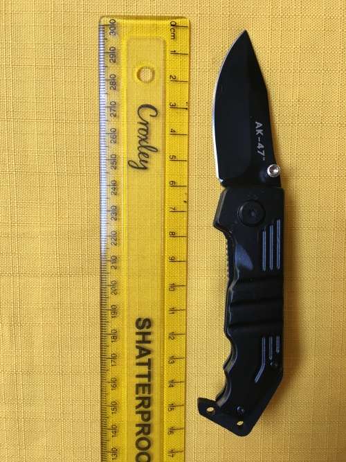 KNIFE
