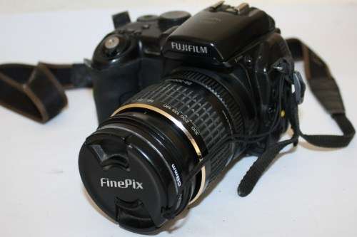 Fujifilm-FinePix-S 9600-Digital Camera
