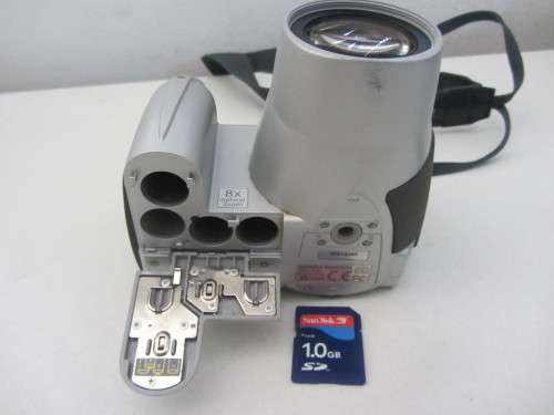 **Konica/Minolta-Dimage Z 10**Digital 36-200mm 1:3.2-3.4(Equiv 135) Lens...Incl Memory Card