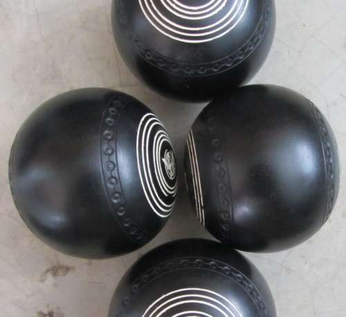 Hemselite Bowls-Super Grip Size 5 (637LX) Plus Bowls Carrying Bag.