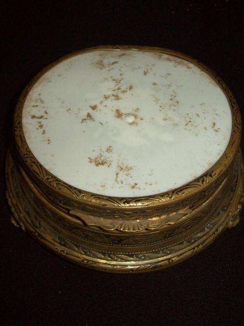 TRINKET BOX - R35.00