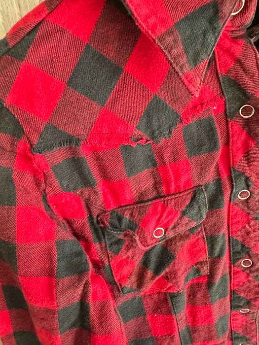 ANGEL CITY PLAID SHIRT BLACK AND RED SIZE XS