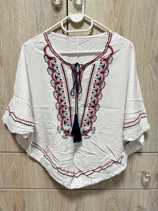 Embroider desgin White Top T-shirt