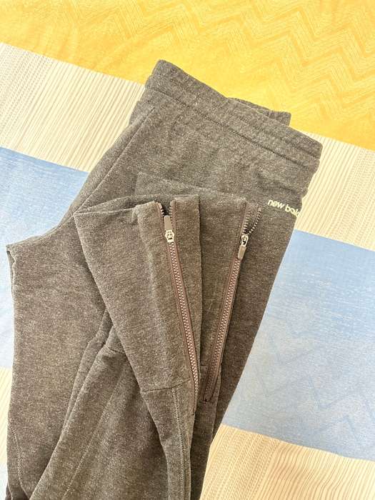 NEW BALANCE DARK GREY SPORTS PANTS with Zip FOR WOMEN SIZE S