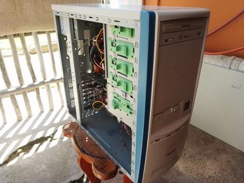 SAHARA/ASUS DESKTOP COMPUTER (RATHER OLD SPECS)