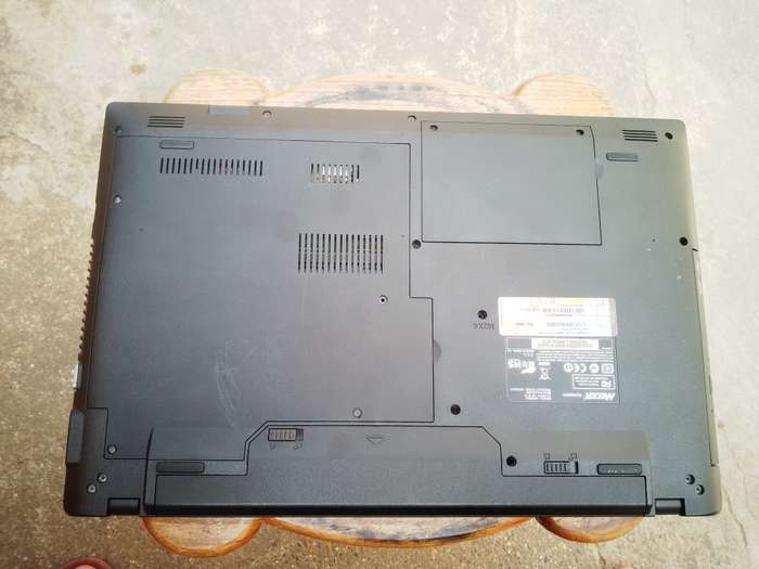 MECER W550 -- Core i3 4000M, 4 Gig Ram, 320 Gig HDD, Intel HD 4600 GFX, GOOD BATTERY&GOOD CONDITION