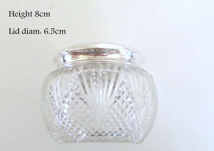 A HALLMARKED SILVER TOPPED DRESSING TABLE BOWL-1924-GLASS BOWL PERFECT-READ