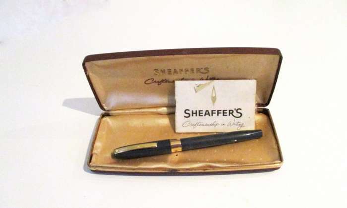 A SCHEAFFER  FOUNTAIN PEN WITH A 14ct GOLD NIB