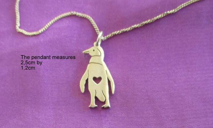 SILVER JEWELLERY WITH SMALL DEFECTS SELLING AS SCRAP BUT SOME OKAY