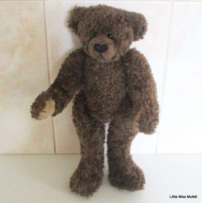 AN OAKBROOK TY INC TEDDY BEARWITH MOVABLE ARMS AND LEGS   ( B )