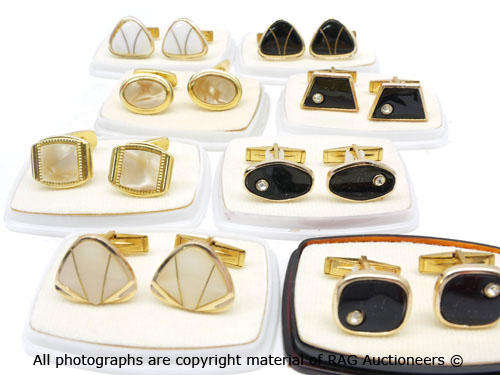 Cufflinks Set (8 in Total)