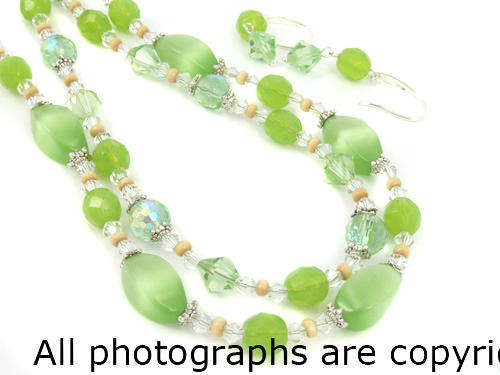 **R800** Swarovski Peridot and Beaded Tier Necklace and Earrings Set