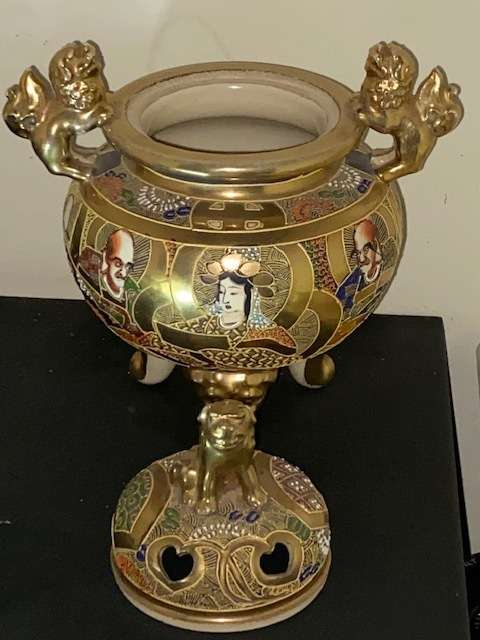 Gorgeous Oriental large SATSUMA Incense Burner in great condition: Stunning item!!!!