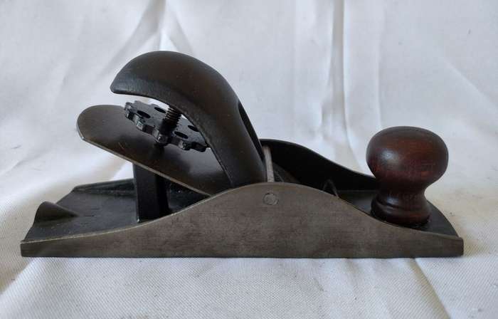 Small Old planer in excellent condition: Length: 125mm: Scarce