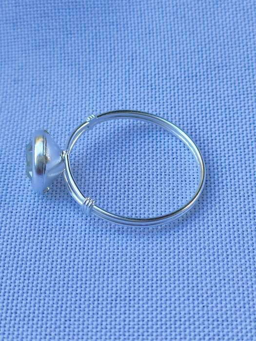 Austrian crystal sterling silver ring - size: US 7 - 925 stamped
