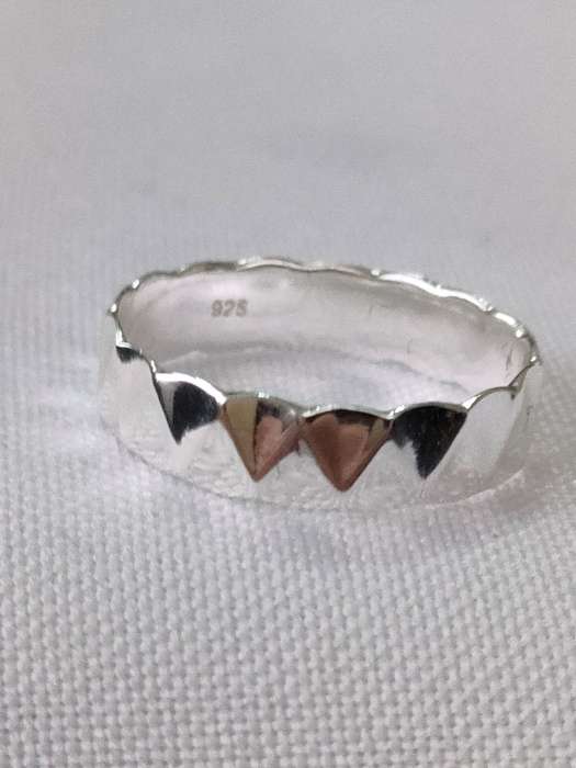 Sterling silver plain ring - 925 stamp - size US 7
