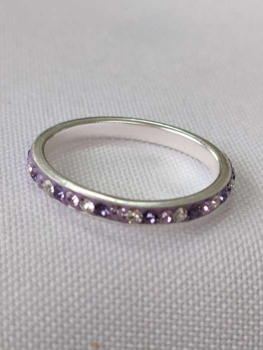 Austrian crystal adorned sterling silver ring - 925 stamp - size US 7: