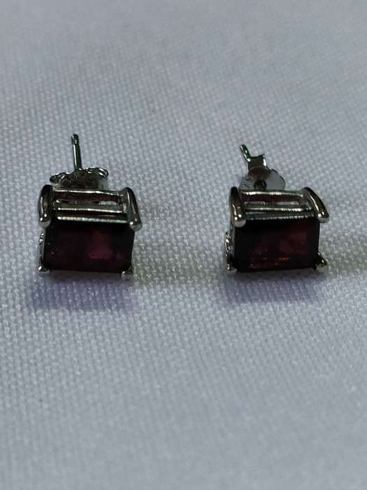 Garnet stud sterling silver earrings - 925 stamped
