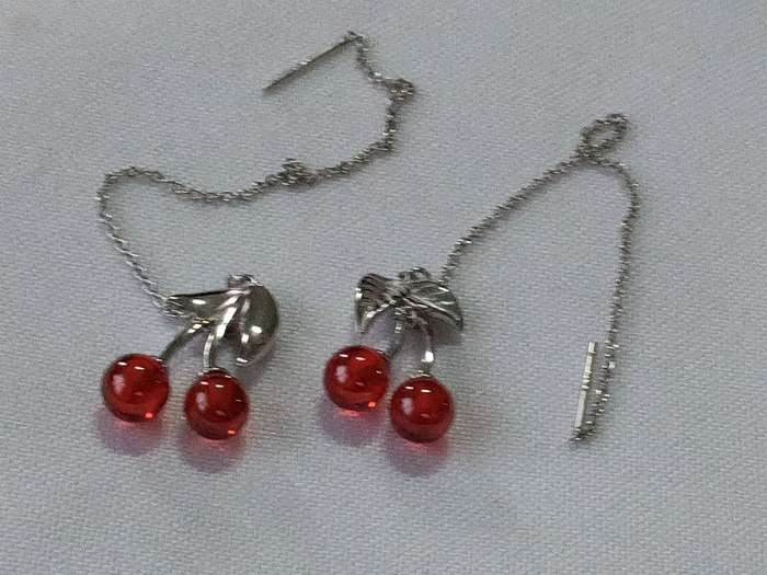 Red Pearl dangling sterling silver stud earrings - 925 stamped