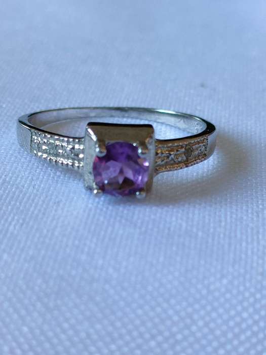 Amethyst and diamond sterling silver ring - size US7 - 0.50 ct - 925 stamp