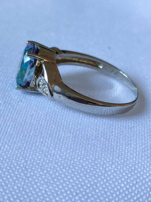 Mystic Topaz and diamond sterling silver ring - size: US7 - 1.30 ct plus- 925 stamped