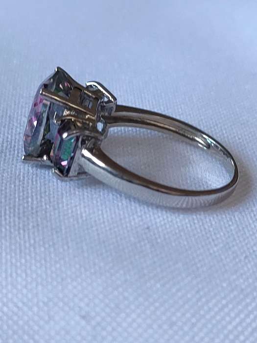 Mystic Topaz sterling silver ring - size US7 - 5.00 ct plus stone - 925 stamped