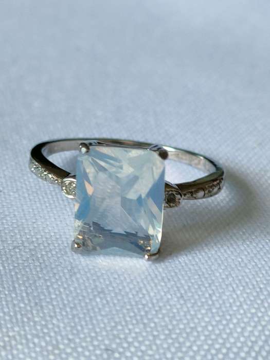 Opal and diamond sterling silver ring - size:US7 - 1.50ct plus - 925 stamped - lab created stone