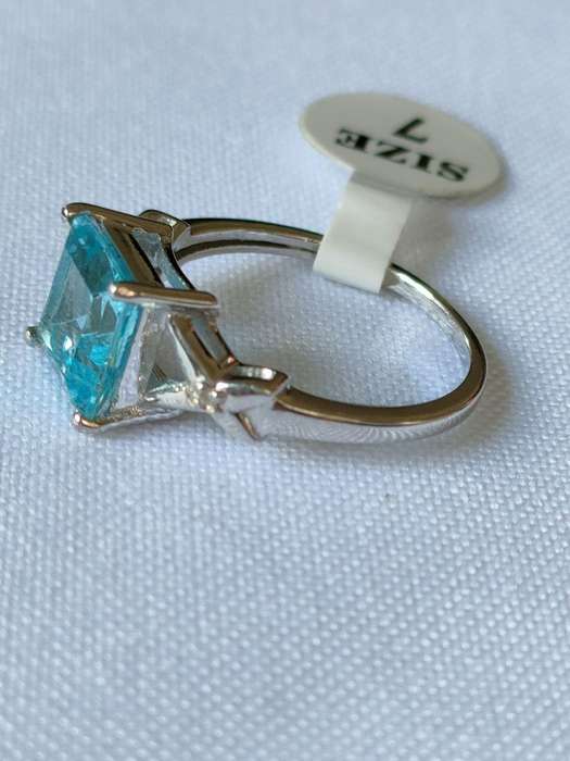 Topaz and diamond sterling silver ring - naturally mined blue stone - size US 7 - 3ct - 925 stamp