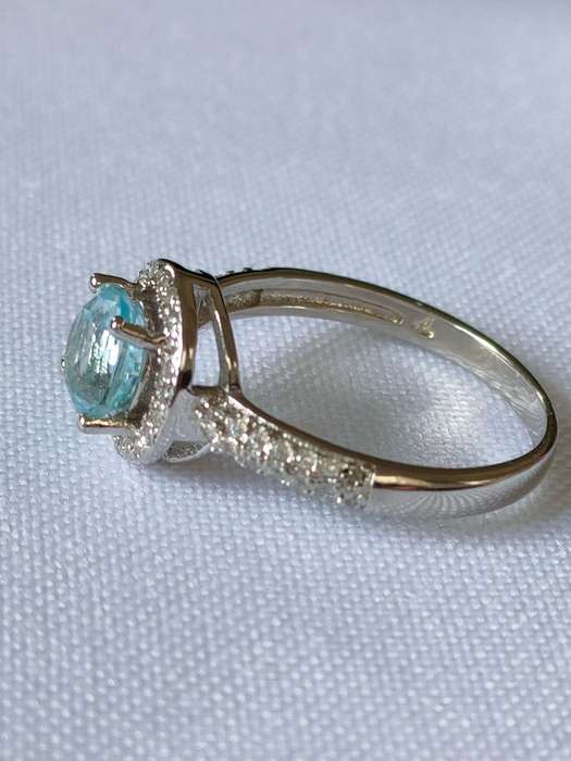 Topaz and diamond sterling silver ring naturally mined blue and white stones - US 7 - 1.20 ct - 925
