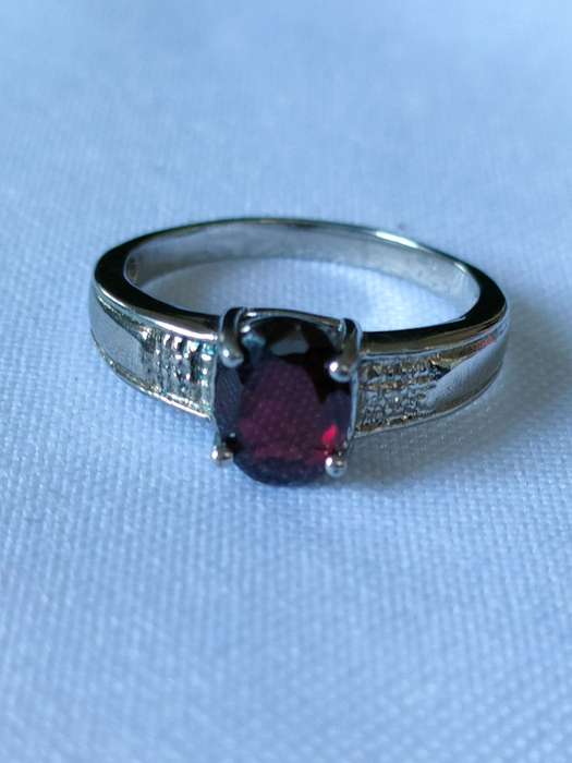 Garnet and diamond sterling silver ring - size US 7 - naturally mined stones - 1.20 ct - 925 stamp