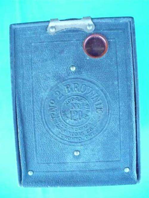 VINTAGE   KODAK BROWNIE NO. 2 CAMERA