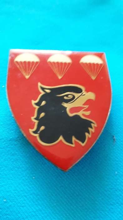 SADF  METAL FLASH  ' 3 PARACHUTE BATTALION' 3 PINS