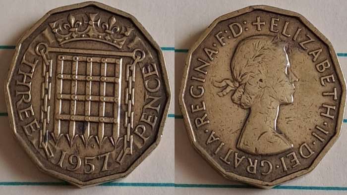 1957 - UK - 3 - Queen Elizabeth II - Demonetised Aug 1971 - Nickel brass
