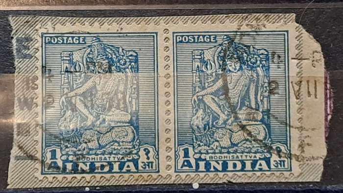 1950-1951 - India - Pair - 1 A - Bodhisattva -  right knee up