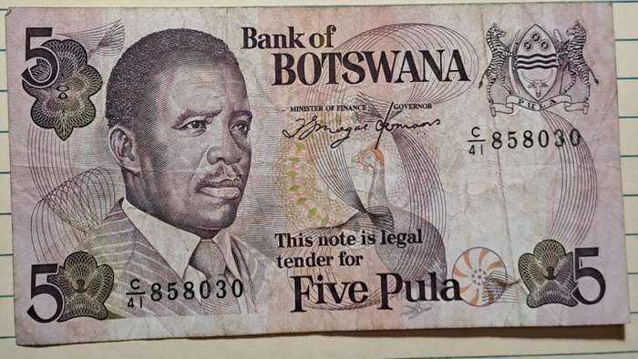 1982-1992 -  Botswana - 5 Pula -  Demonetised - Yes  - C41 858030