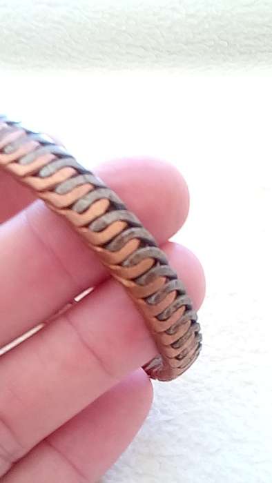 RED COPPER AND METAL WIRE BRACELET.  ADJUSTABLE SIZE. 9.3 MM WIDE
